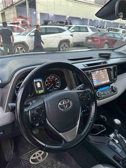 تۆیۆتا ڕاڤ 4